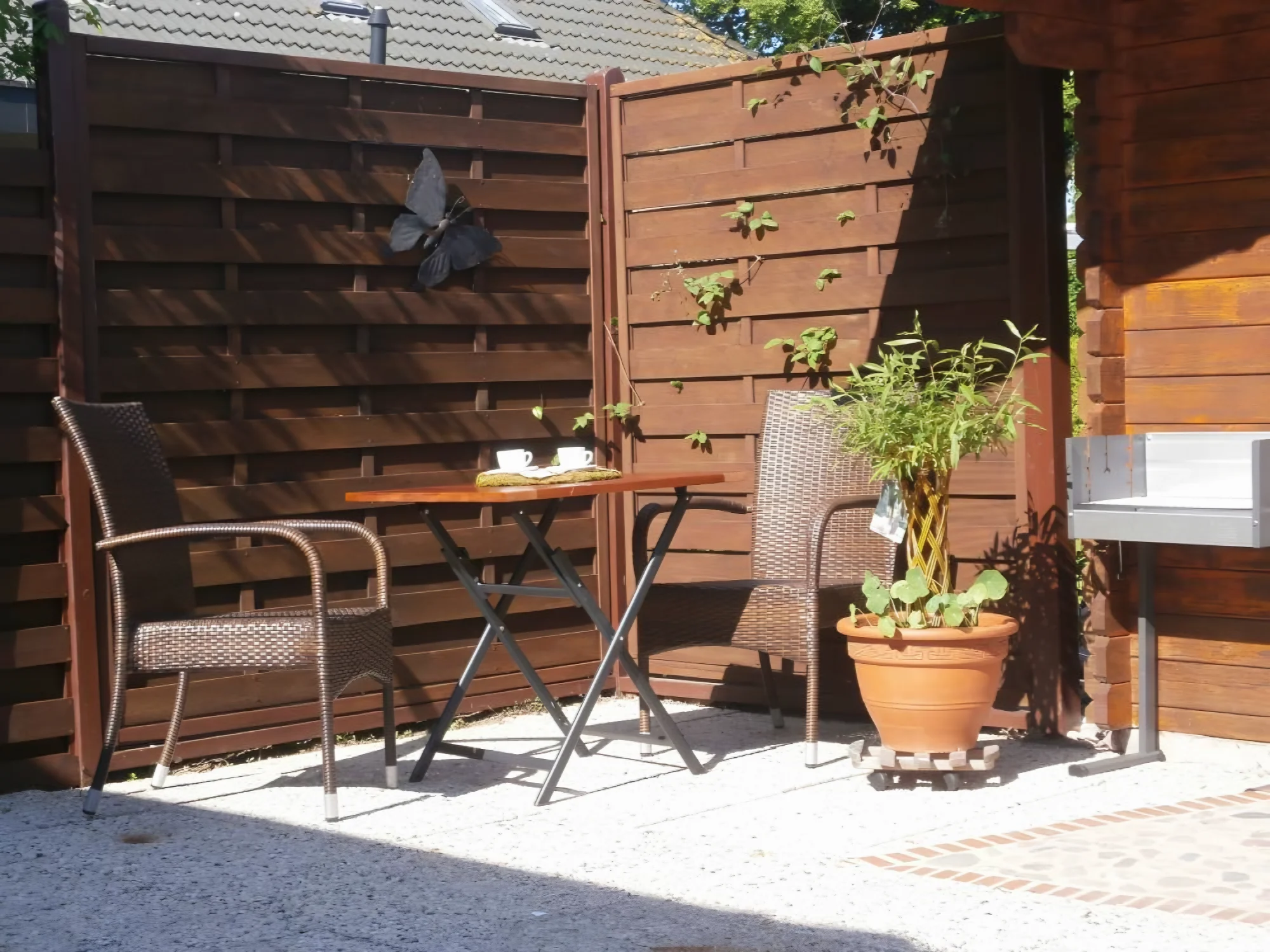 Feldblick – Terrasse: Sitzecke auf der Terrasse